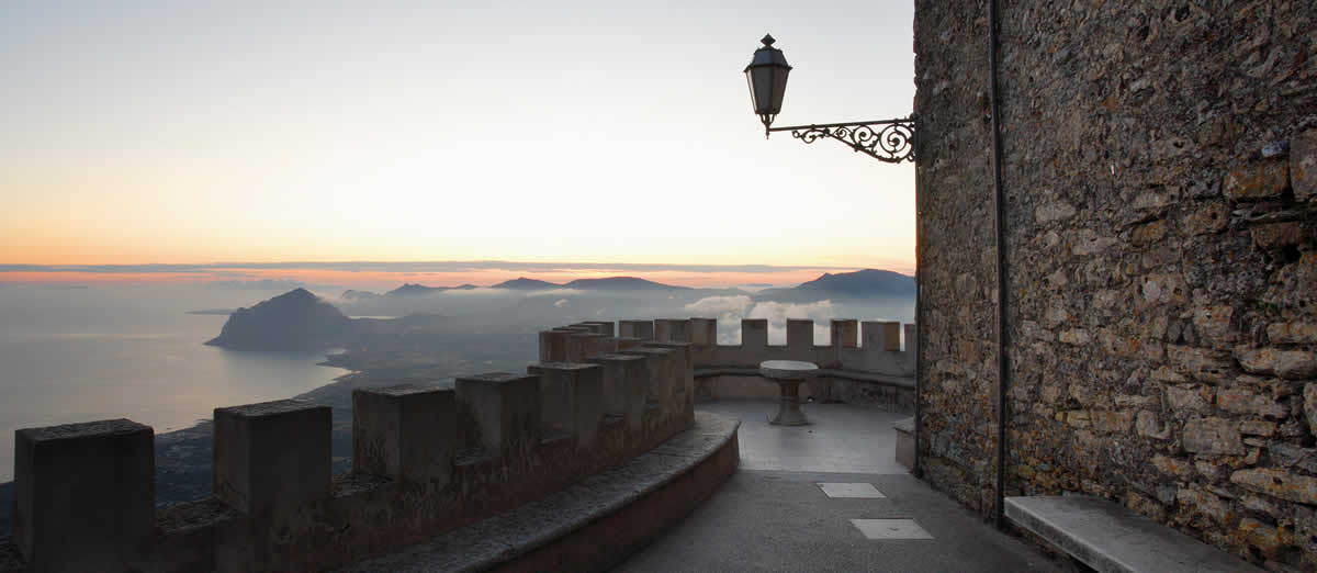 Shuttle service Palermo Airport - Punta Raisi - Falcone e Borsellino
